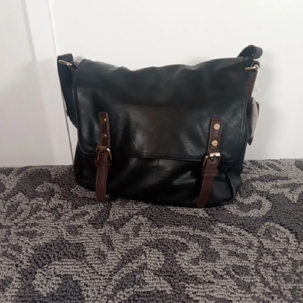 Republic Womens Vegan Leather Messanger Laptop Bag Womens
